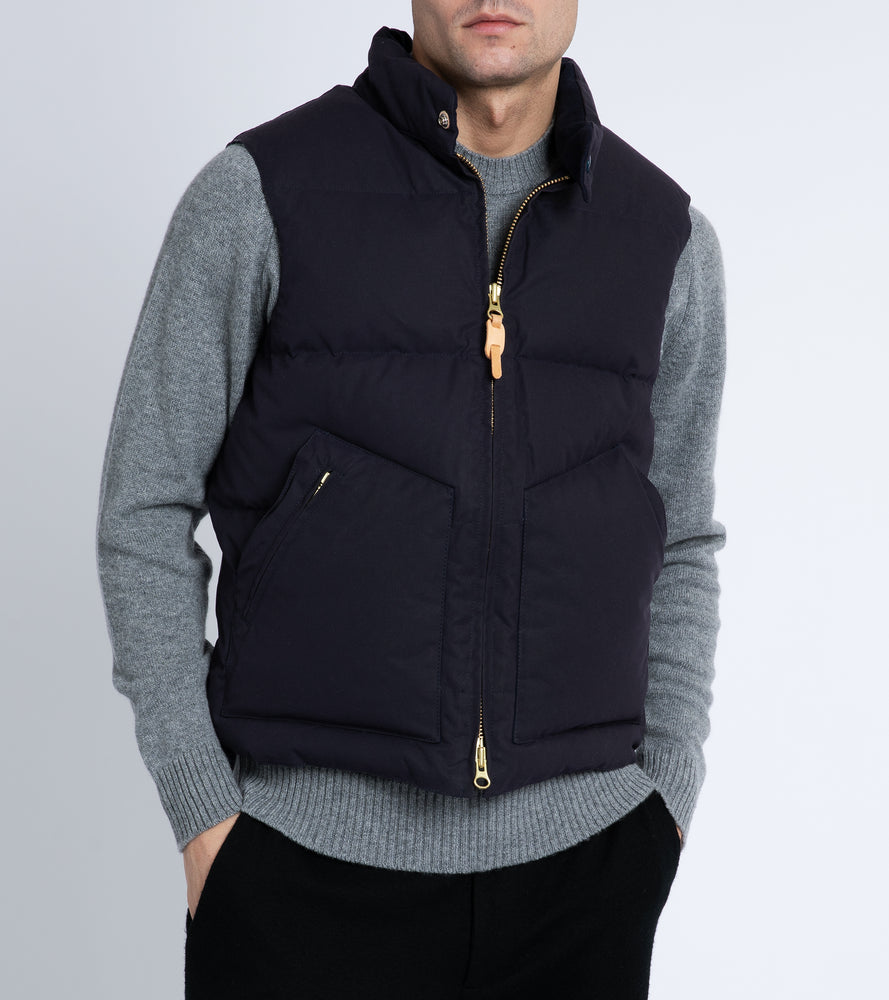 Manifattura Ceccarelli Waxed Goose Down Vest: Navy – Trunk Clothiers