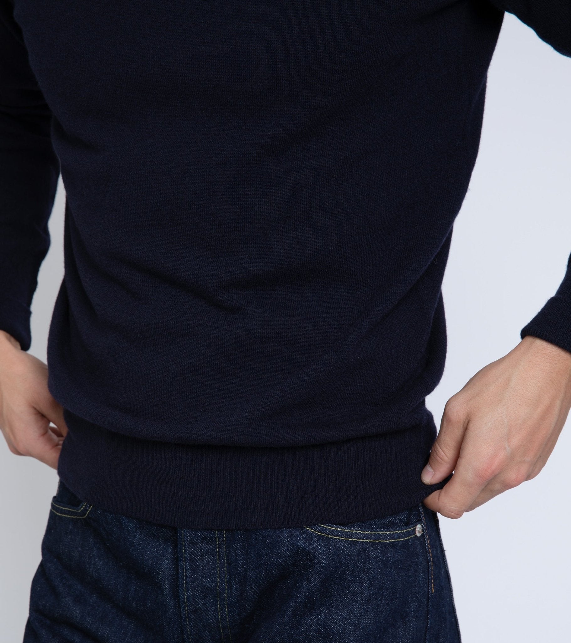 Trunk Walden Geelong Crew Neck Sweater: Navy - Trunk Clothiers