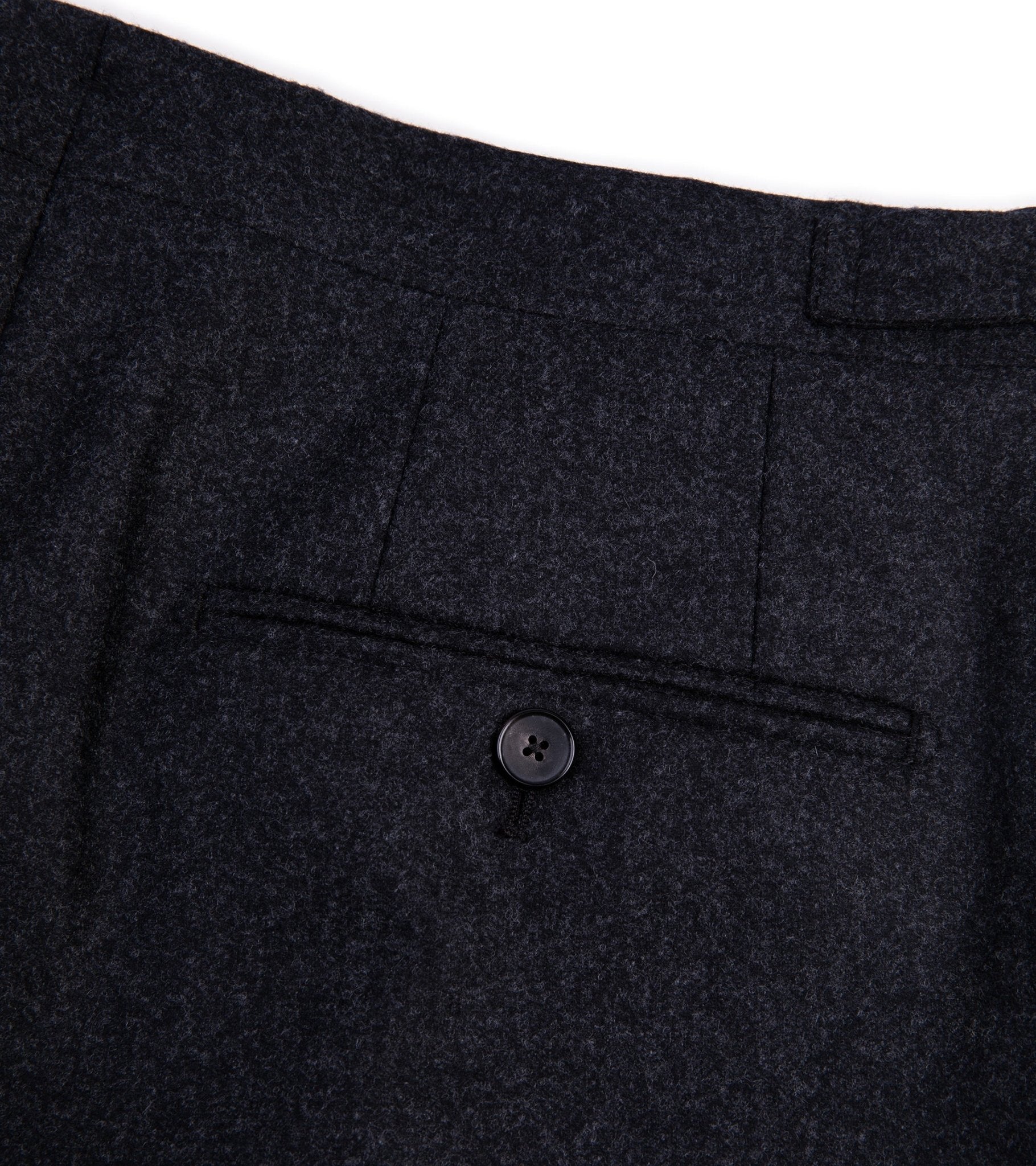 Trunk Winsley Single Pleat Wool Flannel Trousers: Dark Charcoal - Trunk Clothiers